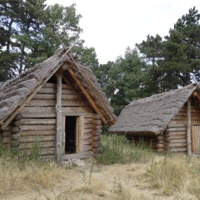 TURISTICKÝ VÝLET ZA PRITODOU A HISTÓRIOU