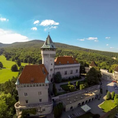 TURISTICKÝ VÝLET ZA PRITODOU A HISTÓRIOU